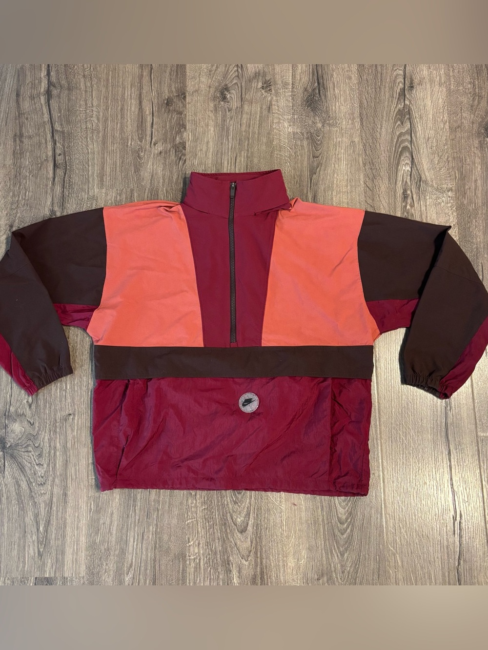 Nike Womens Revolution Sports Utility Half Zip Jacket size Small- Folds Into Bag
